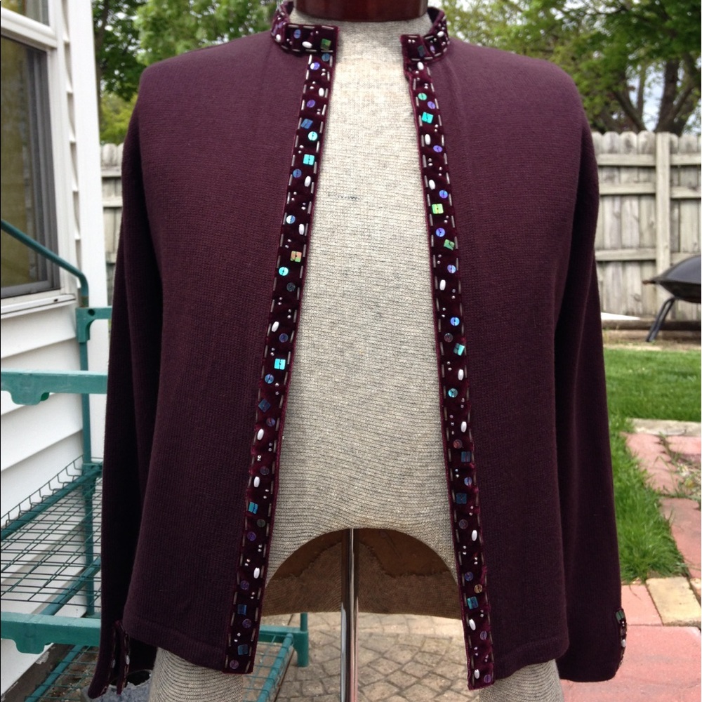 🍀🌿 Evan-Picone Embellished Cardigan 🍀🍃